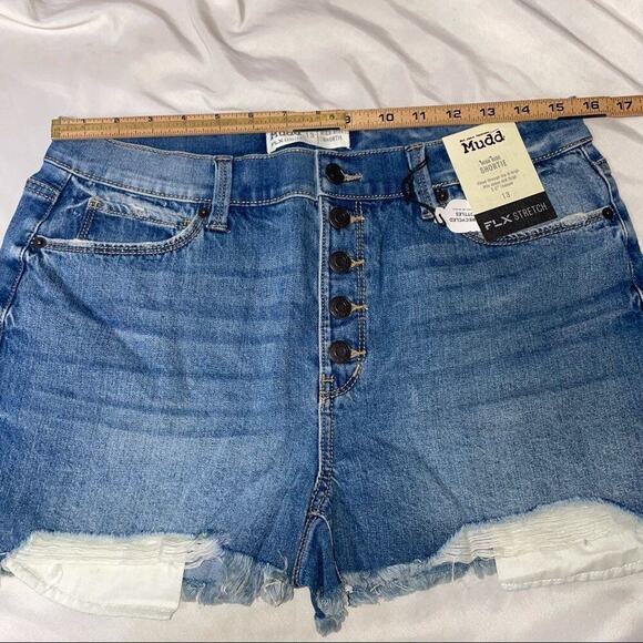 NEW denim shorts Juniors' Mudd High Rise Exposed Button Shorts SZ 13 button up - Picture 6 of 11